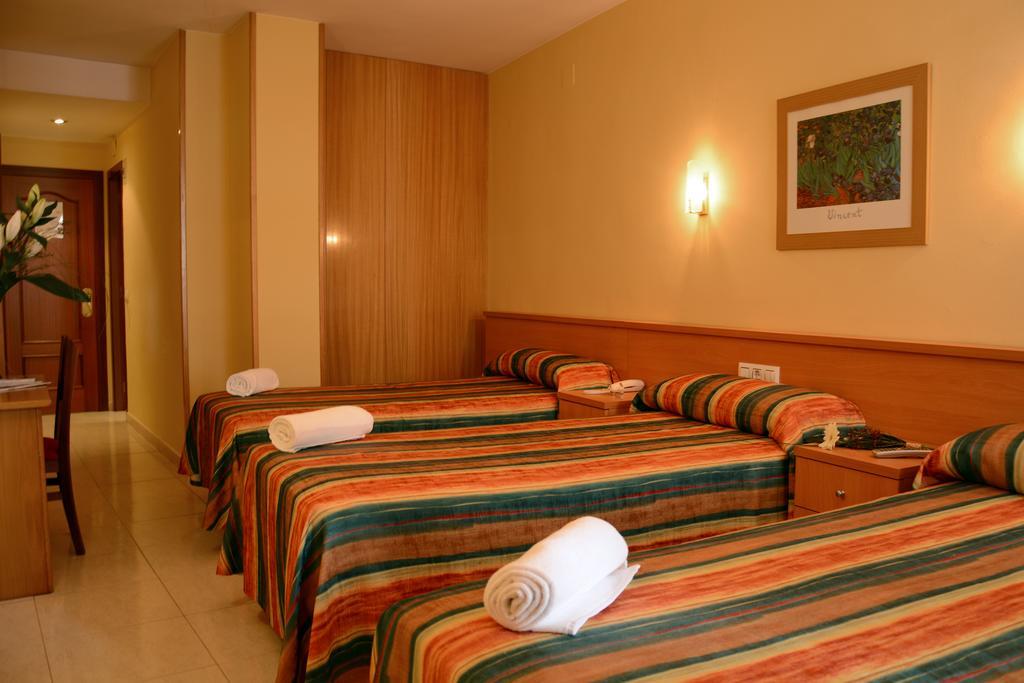 Hotel Europa Figueres  Exterior photo
